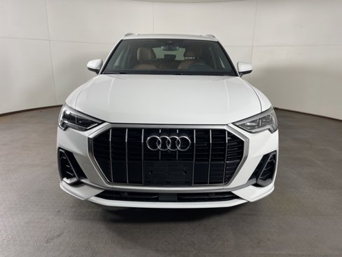 Used 2022 Audi Q3 2.0T Premium Plus w/ Premium Plus Package image 2