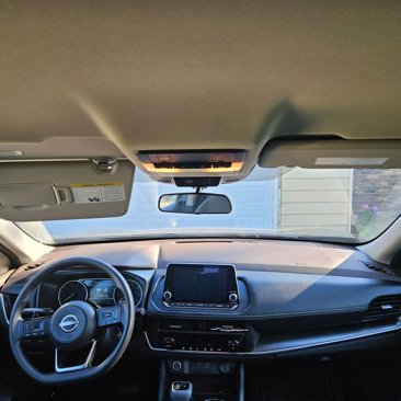 Used 2023 Nissan Rogue SV image 10