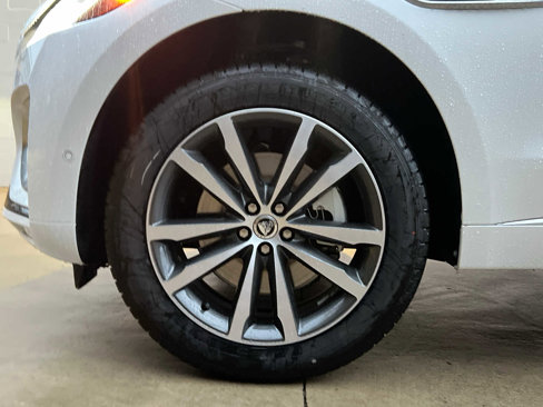 New 2025 Jaguar F-PACE R-Dynamic S image 7