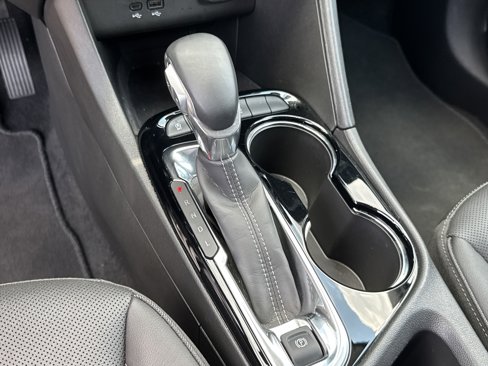 Used 2024 Buick Encore GX Sport Touring image 31