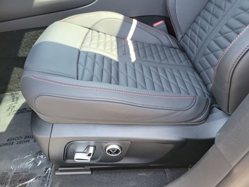 New 2023 Maserati Levante Trofeo image 14