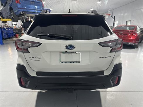 Used 2020 Subaru Outback Premium image 6