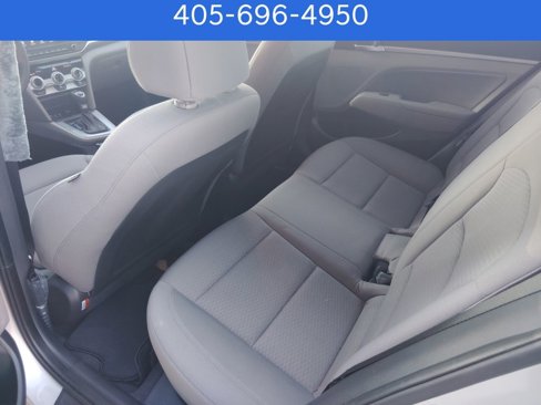 Used 2019 Hyundai Elantra SEL image 7