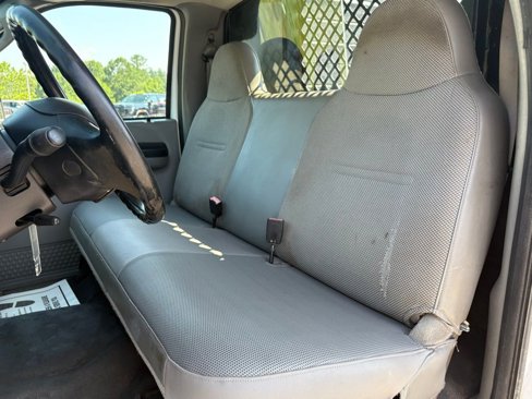 Used 2007 Ford F550 2WD Regular Cab Super Duty image 34