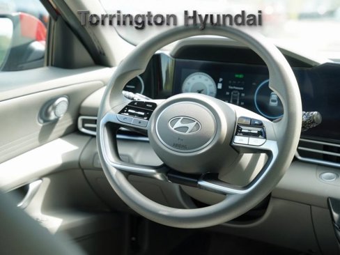 Certified 2024 Hyundai Elantra SEL image 10