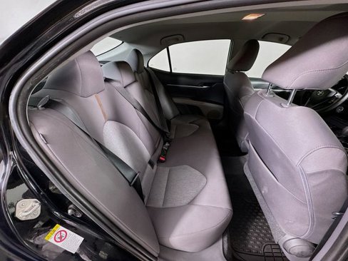 Used 2018 Toyota Camry L image 26