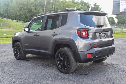 Used 2016 Jeep Renegade Latitude image 5