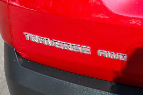 Used 2022 Chevrolet Traverse LT image 12