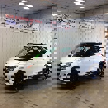 Used 2024 Nissan Kicks SR image 1