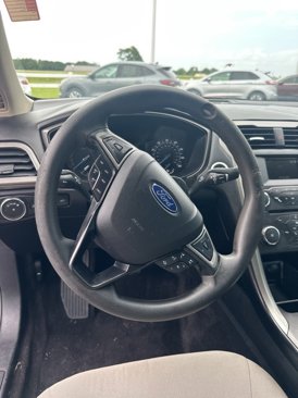 Used 2017 Ford Fusion S image 27