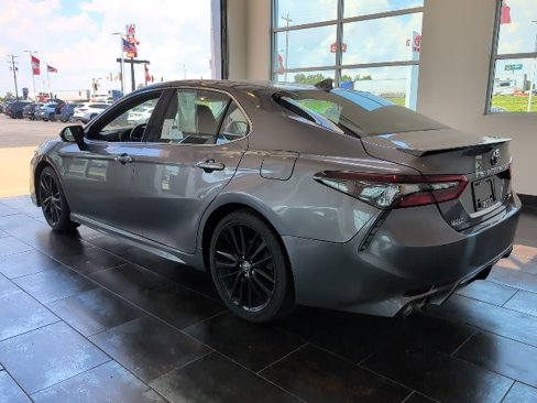 Used 2023 Toyota Camry XSE image 5