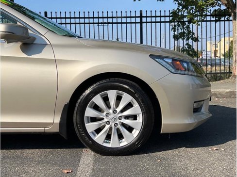 Used 2014 Honda Accord EX image 3