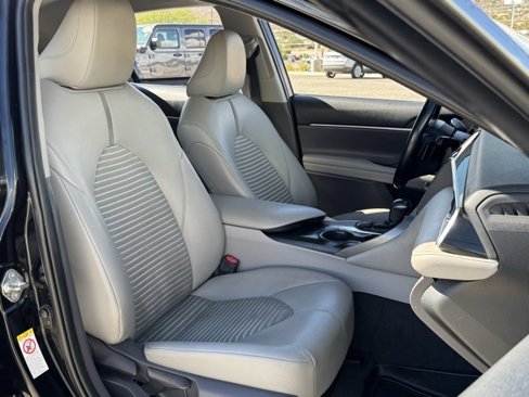 Used 2018 Toyota Camry SE image 28