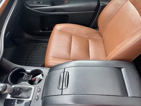 Used 2018 Toyota Highlander Limited Platinum image 17