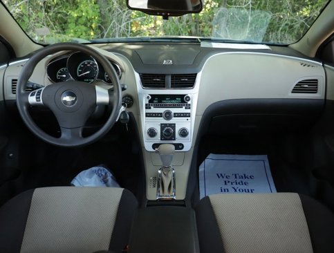 Used 2010 Chevrolet Malibu LS image 16