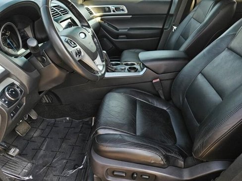 Used 2013 Ford Explorer XLT image 17