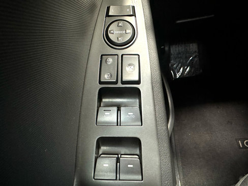 Used 2022 Hyundai Ioniq SEL image 31