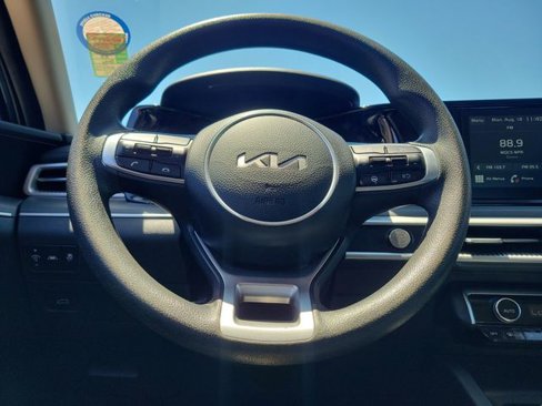 Used 2023 Kia K5 LXS image 23