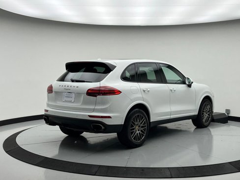 Used 2017 Porsche Cayenne Platinum Edition image 9