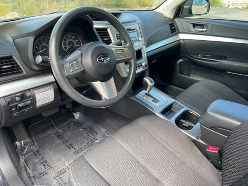Used 2010 Subaru Legacy 2.5i image 9
