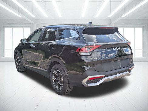 Used 2023 Kia Sportage LX image 5