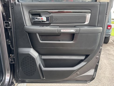 Used 2014 RAM 1500 Limited image 17