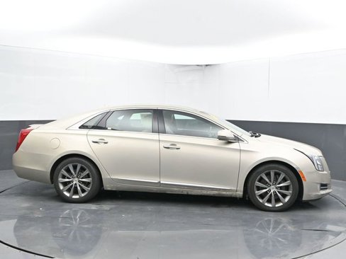 Used 2013 Cadillac XTS Luxury image 11