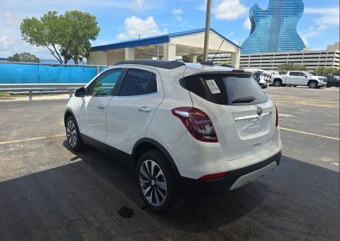 Used 2022 Buick Encore Preferred w/ Safety Package image 11