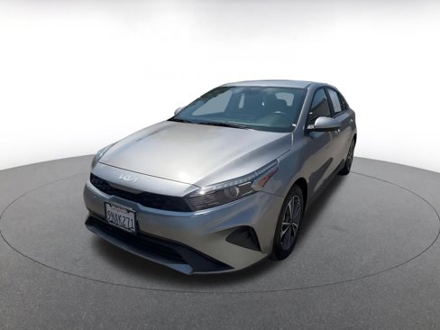 Used 2024 Kia Forte LXS image 7