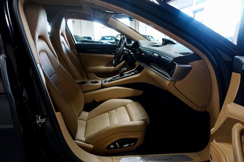Used 2018 Porsche Panamera image 41