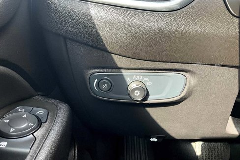 Used 2024 Chevrolet Equinox LT image 35