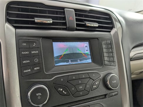 Used 2017 Ford Fusion SE image 31