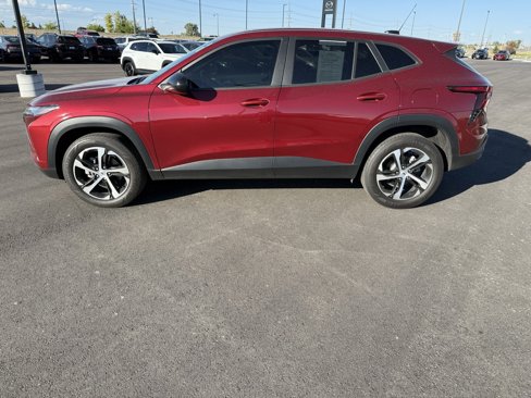 Used 2024 Chevrolet Trax RS w/ Sunroof Package image 5