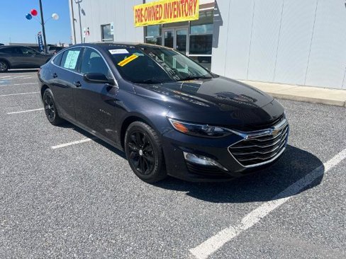 Used 2023 Chevrolet Malibu LT image 2