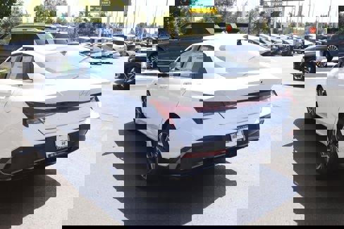 New 2025 Hyundai Elantra Limited image 7