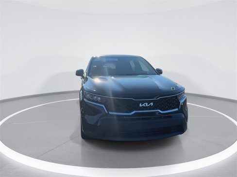 Used 2023 Kia Sorento LX image 3