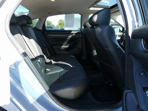 Used 2022 Honda Accord Touring image 16