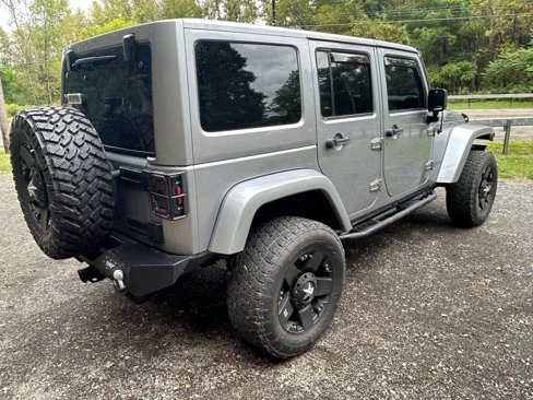 Used 2017 Jeep Wrangler Unlimited Sahara image 8