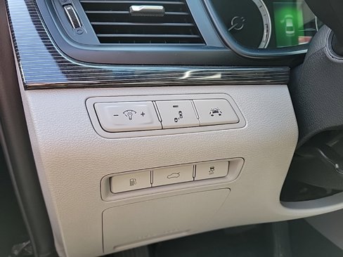 Used 2019 Hyundai Sonata Limited image 7