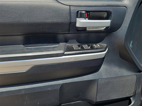 Used 2017 Toyota Tundra SR5 image 20