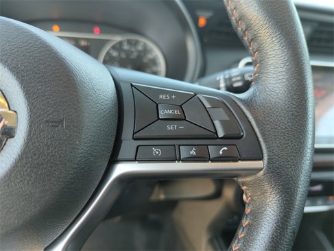 Certified 2020 Nissan Kicks SR w/ Exterior Package image 37