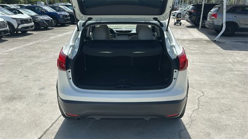 Used 2018 Nissan Rogue Sport SV image 30