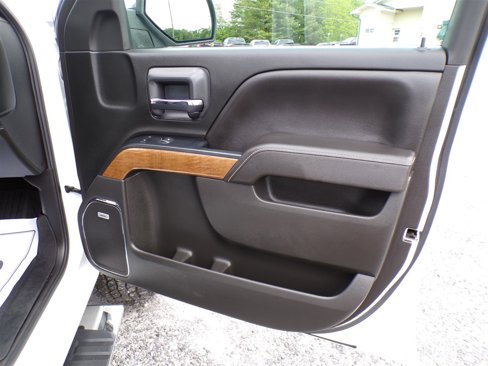 Used 2018 Chevrolet Silverado 1500 LTZ w/ Texas Edition image 28