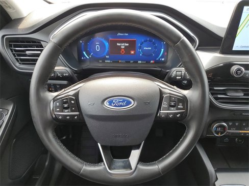 Used 2021 Ford Escape Titanium image 30