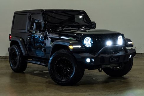 Used 2023 Jeep Wrangler Sport image 4
