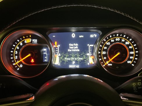 Used 2018 Jeep Wrangler Unlimited Sahara image 23