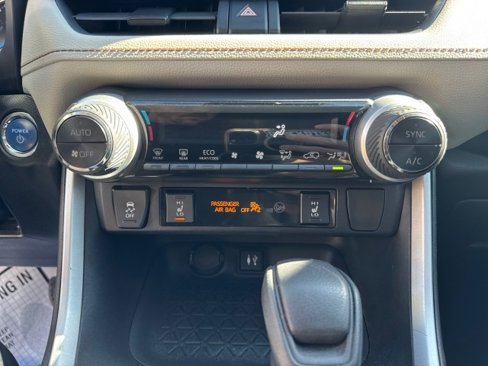 Used 2019 Toyota RAV4 XLE image 29