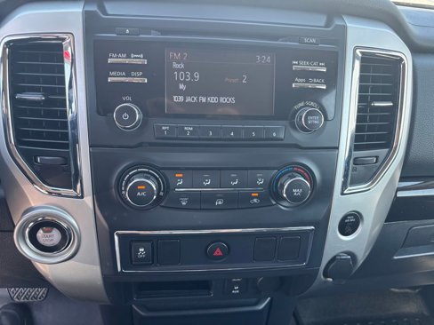 Used 2017 Nissan Titan SV image 37