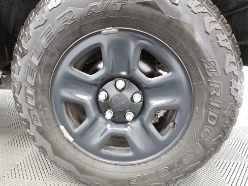 Used 2018 Jeep Wrangler Unlimited Sport image 42