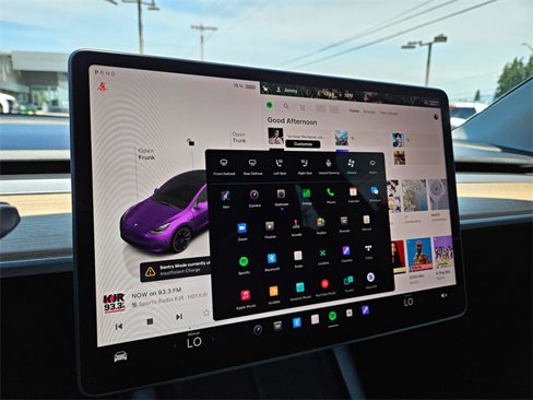 Used 2022 Tesla Model Y Long Range image 24
